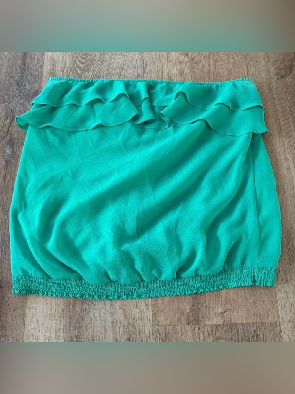 Green Ruffle Bandeau Top - Large - Picture 2 of 6